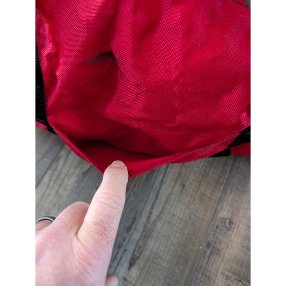 Vintage 90s Marlboro Adventure Team Duffle Bag Red Black Travel Gym Gear Large - Picture 11 of 16